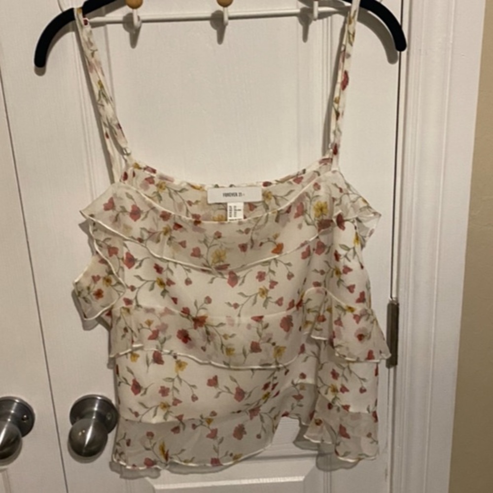 F21+ floral ruffle crop top